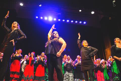 Talleres del Programa Cultural en Barrios (tejido, pintura, coro, teatro, folclore, filete)