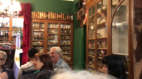 Bar. Peluqueria y Barberia la Epoca