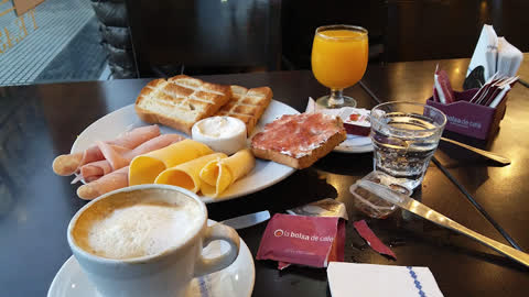 Cafe y Bar Ronas