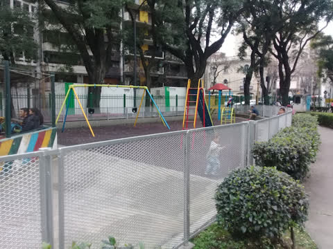 Calesita de la Plaza General Pueyrredon