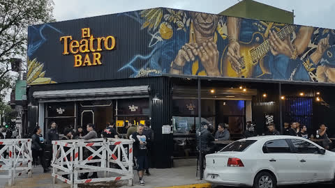 El Teatro Bar