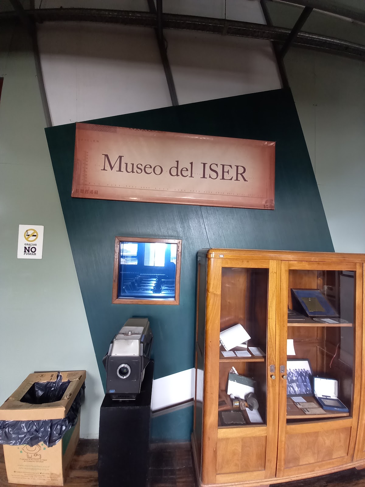 Instituto Superior de Enseñanza Radiofonica (i.s.e.r.)